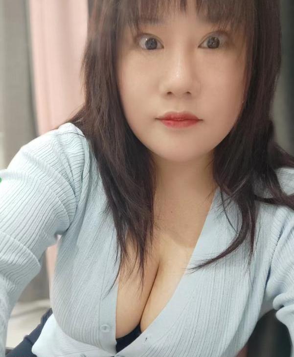 巨乳莎莎