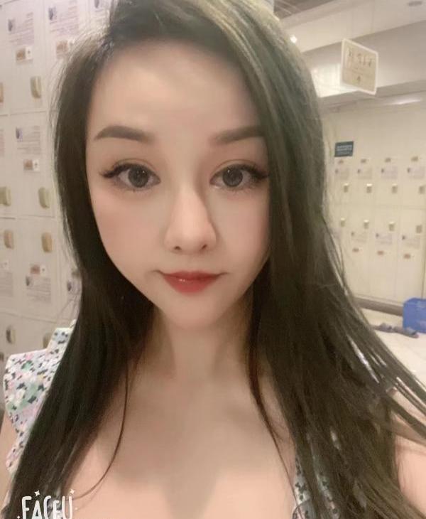 性感大胸小妹