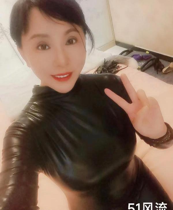 sm三通少妇