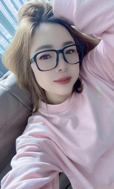 广州眼镜小美妇