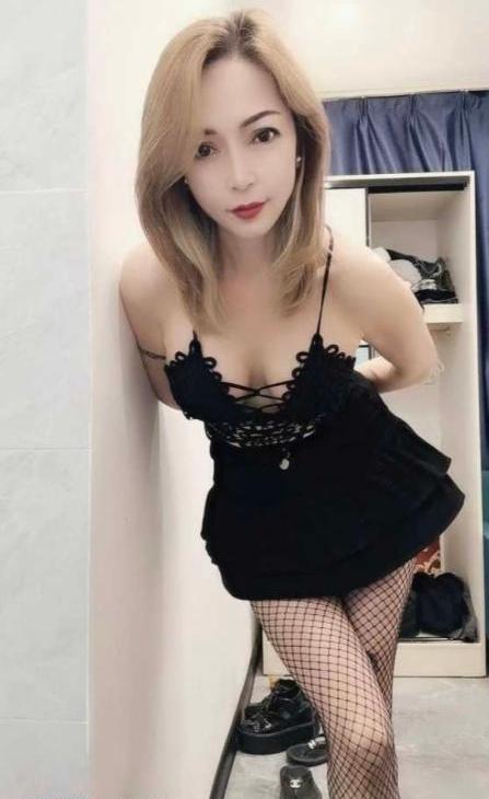 东晓南风骚少妇莉莉