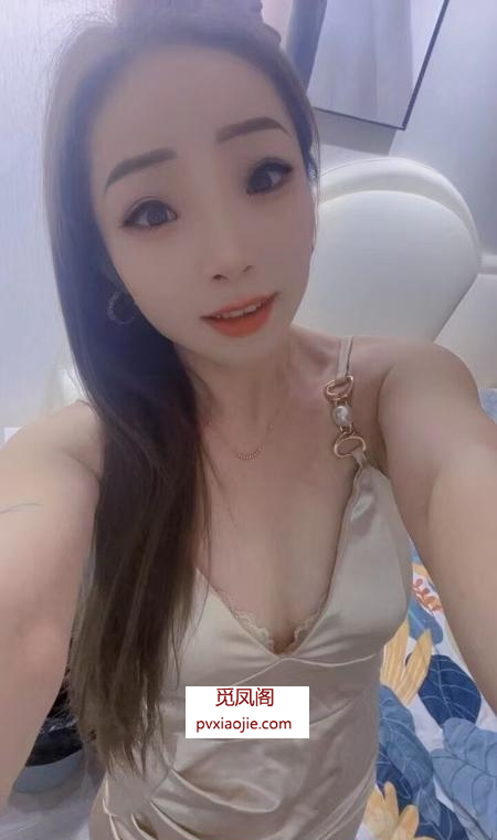 肤白貌美小巧玲珑少妇